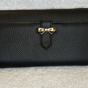 Anne Klein Black Zip Around Wallet Wristlet Gold Logo Bow